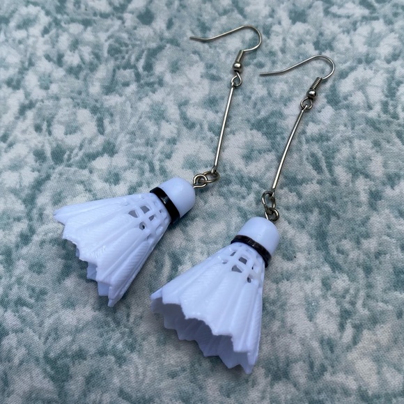 ‼️BOGO SALE‼️ Unique Badminton Birdie Dangly Earrings - Picture 2 of 4
